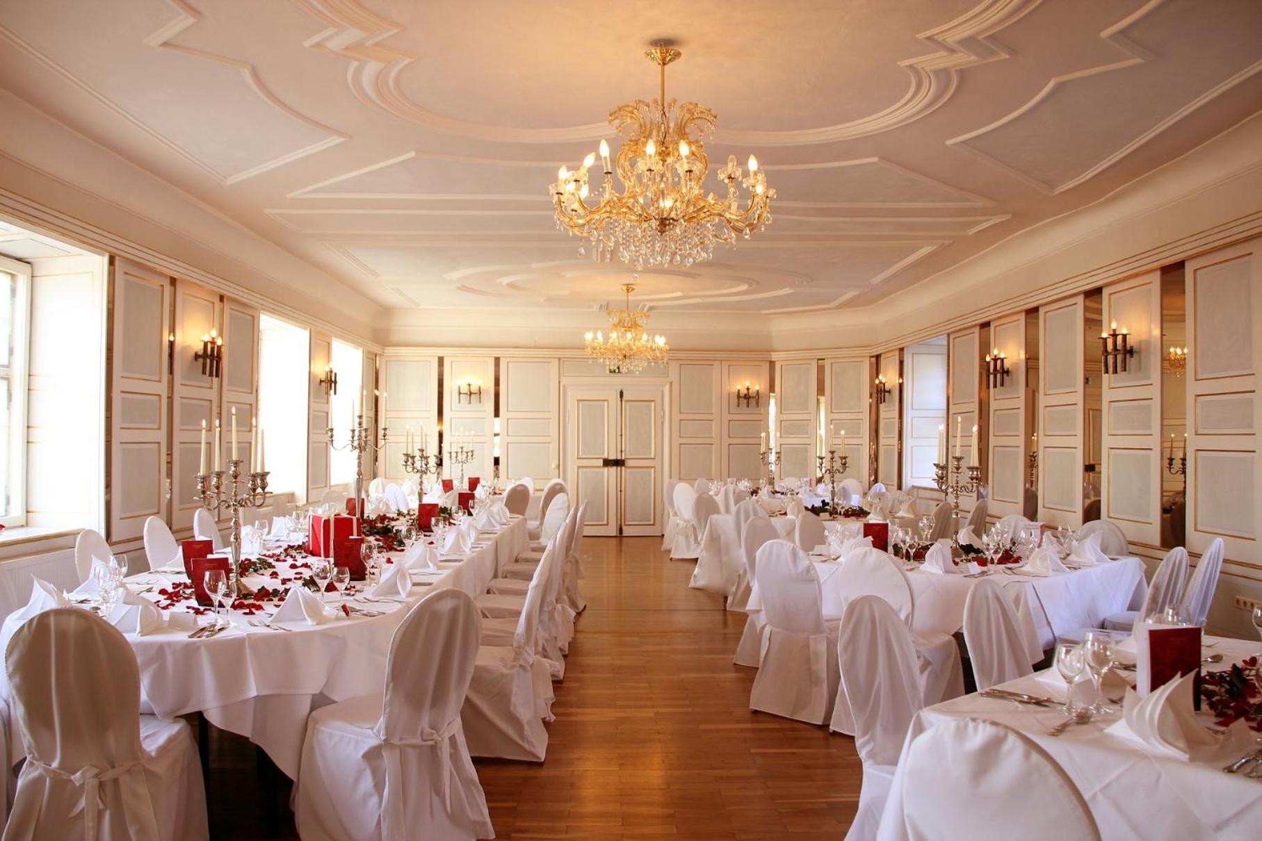 Schlosshotel Neufahrn Neufahrn in Niederbayern Buitenkant foto