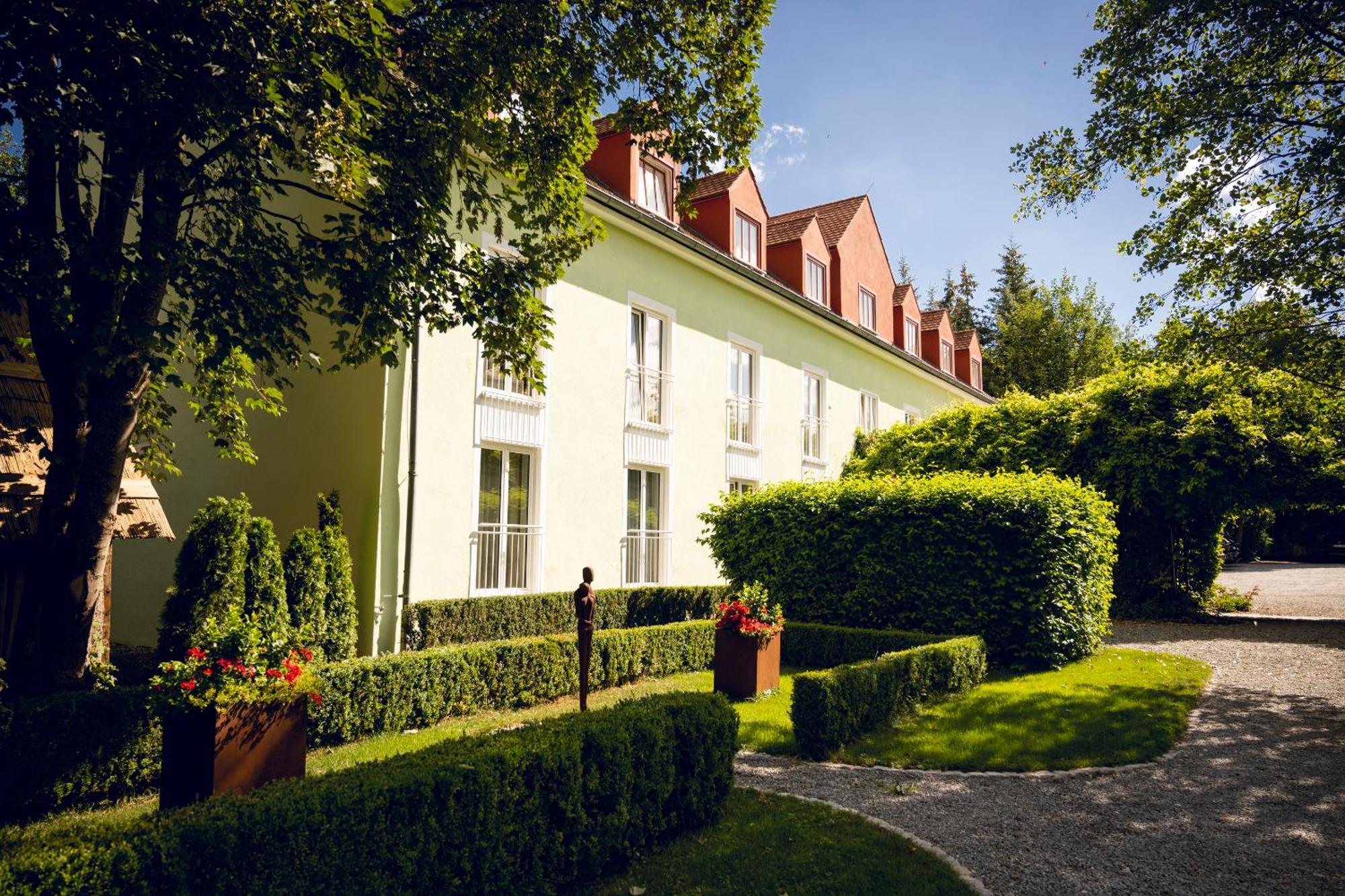 Schlosshotel Neufahrn Neufahrn in Niederbayern Buitenkant foto